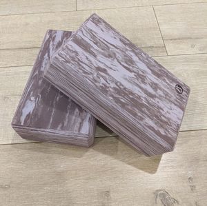 lululemon yoga block